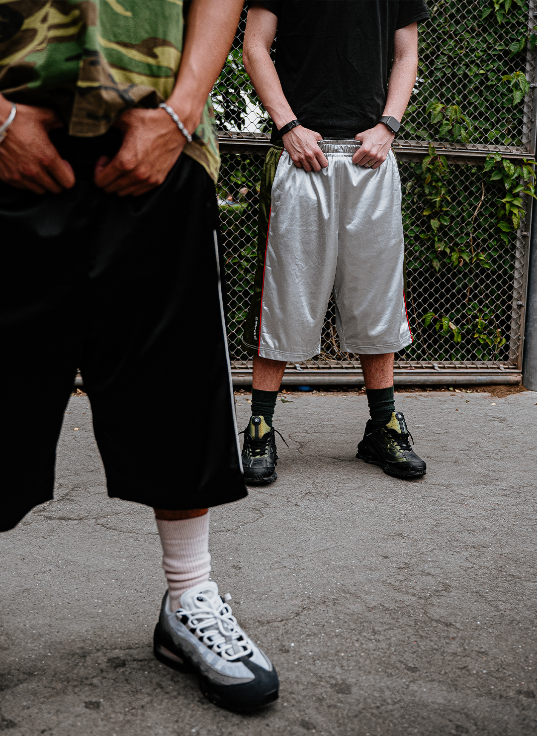B4B LEAGUE SHORTS - SILVER / KAKI